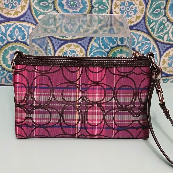 Coach Pink and Black Plaid Clutch with Signature Design - Picture 7 of 11
